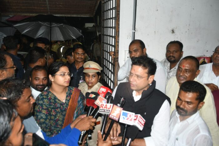 Minster Duddilla: అప్రమత్తంగా ఉండండి.. కడెం ప్రాజెక్టును సందర్శించిన మంత్రి దుద్ది్ళ్ల శ్రీధర్ బాబు