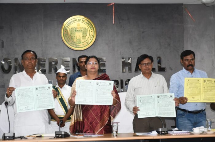 Cotton purchases: పత్తి కొనుగోళ్లకు పకడ్బందీ చర్యలు.. నిర్మల్ కలెక్టర్ అభిలాష అభినవ్
