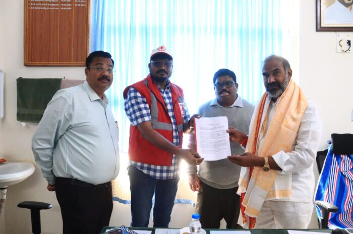 Vemulawada: ఎములాడ రాజన్న సన్నిధిలో మరో మణిహారం.. ఇండియన్ రెడ్ క్రాస్ సొసైటీ ఆధ్వర్యంలో బ్లడ్ బ్యాంక్ ఏర్పాటు