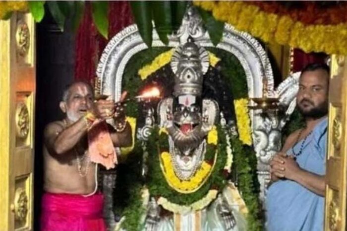 Dharmapuri Lakshminarasimhaswamy: ధర్మపురి లక్ష్మీనరసింహస్వామి ఆలయ ఆదాయం రూ.2 లక్షలు