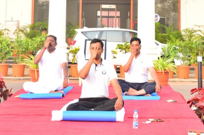 International Meditation Day: ధ్యానం, యోగాతో సంపూర్ణ ఆరోగ్యం : జగిత్యాల జిల్లా ఎస్పీ అశోక్ కుమార్