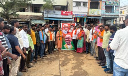 Palabhishekam for Modi's film