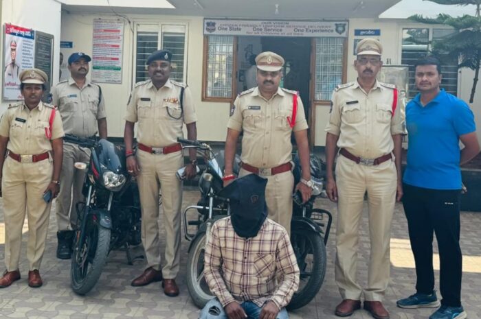 Vehicle thief arrested: వాహనాల దొంగ అరెస్ట్: మూడు వాహనాలు స్వాధీనం