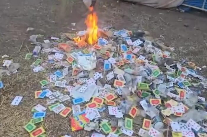 Playing Cards: జాతర ముసుగులో పేకాట