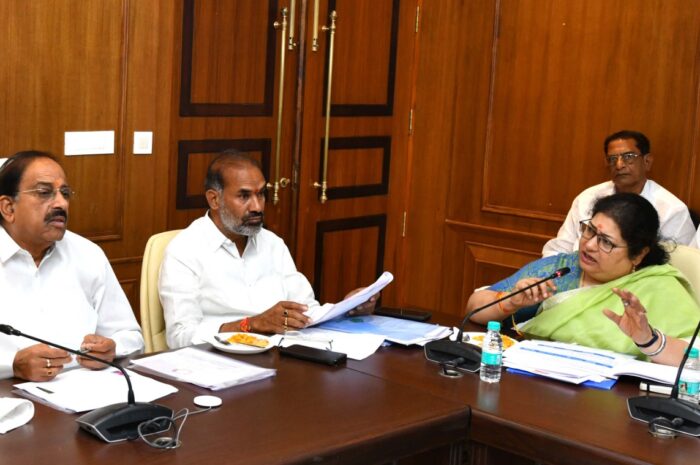Minister Tummala Nageswara Rao: చేనేత అభయ హస్తం పథకాన్ని ప్రణాళికబద్ధంగా అమలు చేయాలి : మంత్రి తుమ్మల నాగేశ్వరరావు