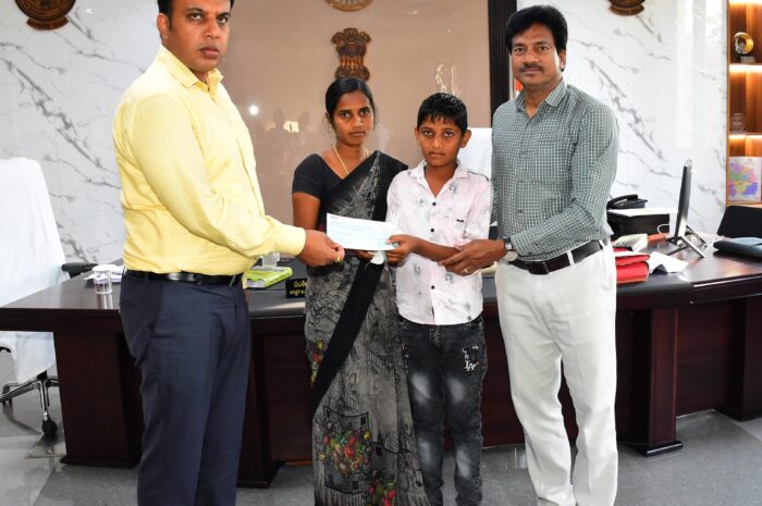 Financial assistance: బాలుడి వైద్యానికి జిల్లా కలెక్టర్ ఆర్థిక సహాయం