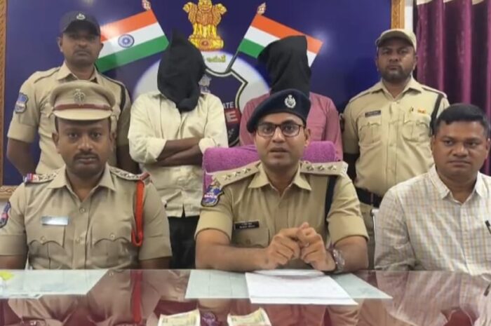 fake currency circulation:నిర్మల్‌లో నకిలీ నోట్ల చలమాణి: ఇద్దరి అరెస్టు