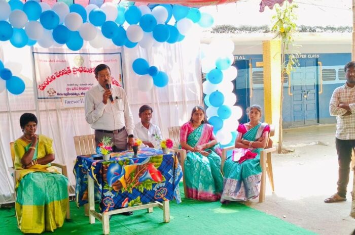 Farewell gathering: ఫకిర్ కొండాపూర్ పాఠశాలలో వీడ్కోలు సమవేశం