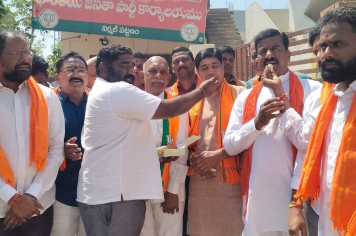 BJP celebrates: ఎమ్మెల్సీ విజయంతో బీజేపీ సంబరాలు