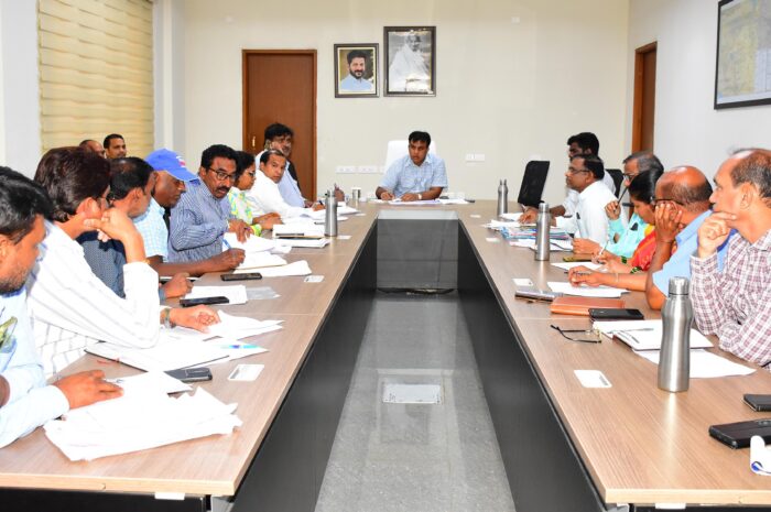 Collector Sandeep Kumar Jha: తాగు నీటికి ఇబ్బందులు రాకుండా పకడ్బందీ చర్యలు : జిల్లా కలెక్టర్ సందీప్ కుమార్ ఝ