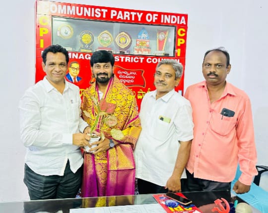 CPI: సీపీఐ జిల్లా కార్యదర్శి పంజాల శ్రీనివాస్‌‌కు అభినందనలు
