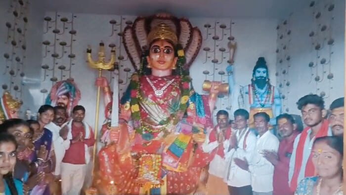 Renuka Yellamma: రేణుక ఎల్లమ్మను దర్శించుకొన్న తెలంగాణ గౌడ సంక్షేమ సంఘ నాయకులు