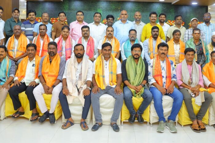 Nirmal Press Club: వివేకానంద సేవా సమితి ఆధ్వర్యంలో జర్నలిస్టులకు సన్మానం