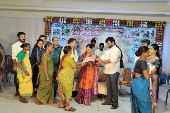 Thota Indira retirement felicitation Khanapur Nirmal: పదవీ విరమణ పొందిన ఉద్యోగికి సన్మానం 