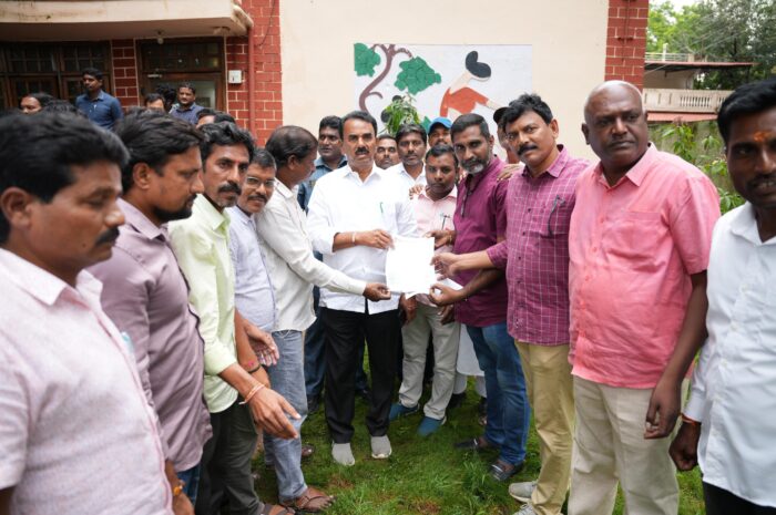Telangana journalists housing plots Nirmal Jupally Krishna Rao Maheshwar Reddy: జర్నలిస్టుల సంక్షేమానికి ప్రభుత్వం కట్టుబడి ఉంది: జిల్లా ఇన్‌చార్జి మంత్రి జూపల్లి కృష్ణారావు