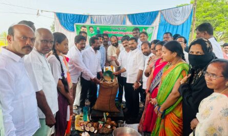 Telangana farmers waiting for paddy bonus payments in Khanapur