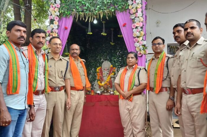 Ganesh immersion Shobha Yatra Nirmal 2025: గణపతి బప్పా మోరియా: ఎస్పీ క్యాంపు కార్యాలయంలో ప్రారంభమైన గణపతి శోభాయాత్ర