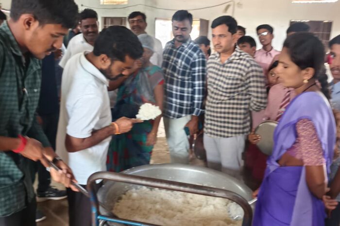 Khanapur MLA Bozzu Patel inspects Jyothi Bapule School in Nirmal district: మహాత్మా గాంధీ జ్యోతి బాఫూలే పాఠశాలను తనిఖీ చేసిన ఎమ్మెల్యే బొజ్జు పటేల్