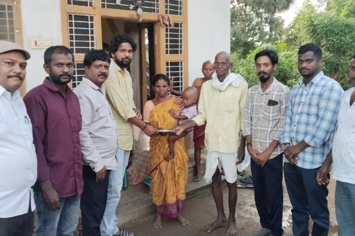 Photographer Chandu Road Accident Support Khanapur: మృతుడి కుటుంబానికి ఆర్థిక సహాయం