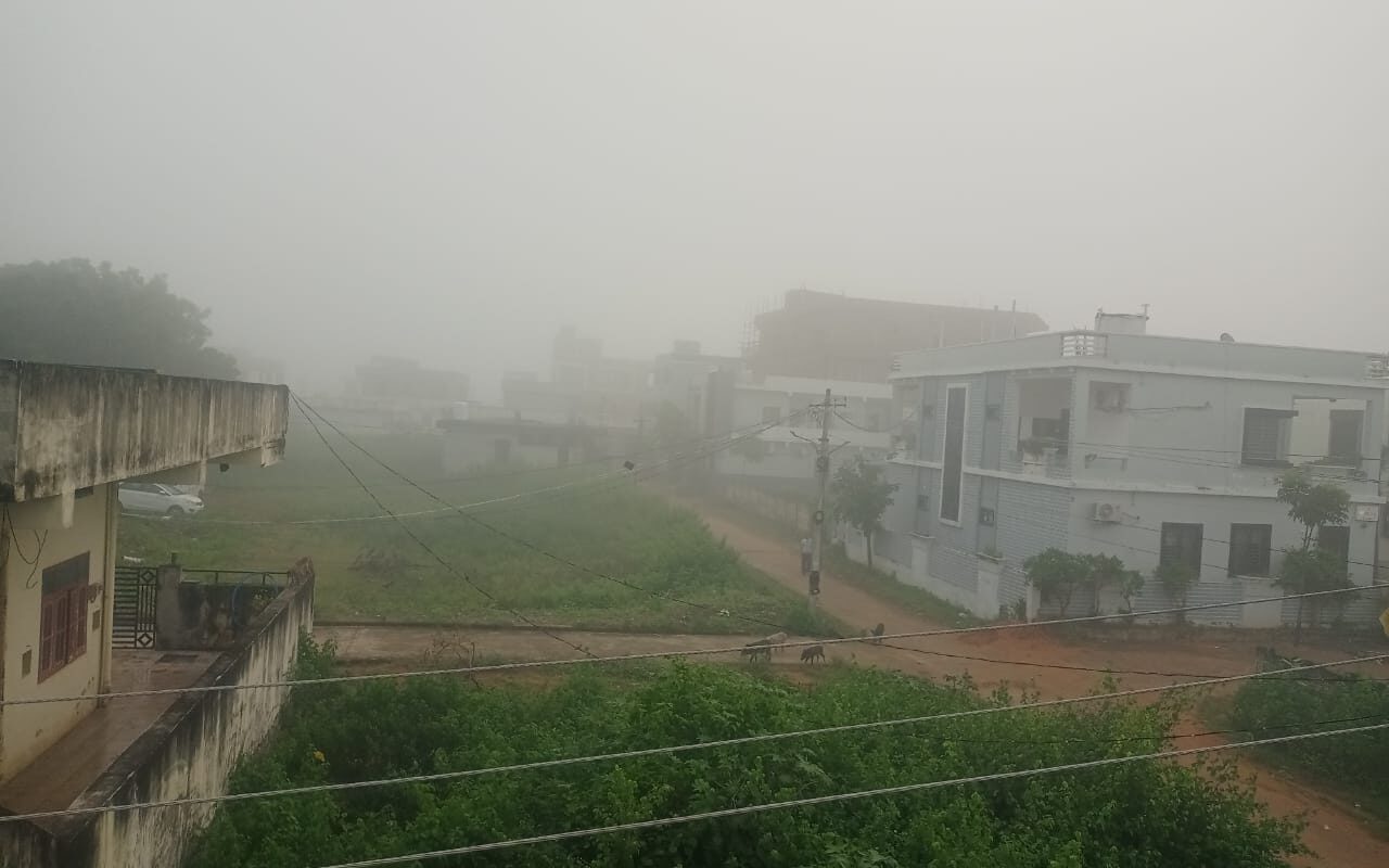 Dense fog in Khanapur Telangana