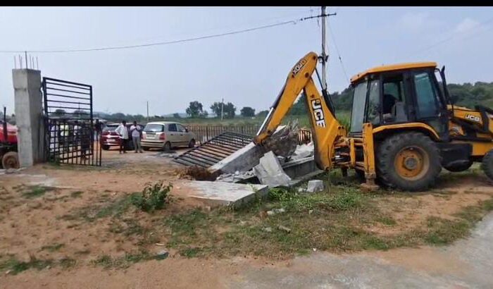 Officials crackdown on land encroachments in Nirmal: భూ ఆక్రమణలపై అధికారుల కొరడా